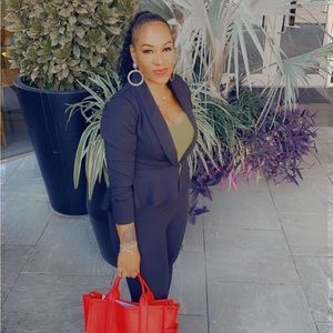 Meet your Posher, Mia